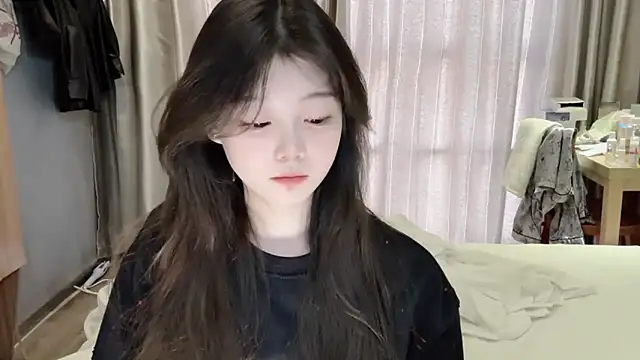 Snapshot of yangyang-1115 chatting on March 8, 2025, 6:43 am yangyang-1115 online show from March 8, 2025, 6:43 am