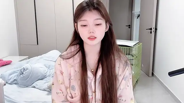 Snapshot of yangyang-1115 chatting on October 31, 2025, 5:52 am yangyang-1115 online show from October 31, 2025, 5:52 am