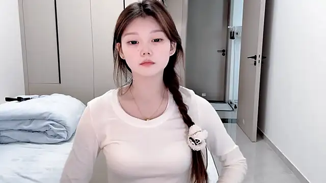 Snapshot of yangyang-1115 chatting on November 5, 2025, 4:23 am yangyang-1115 online show from November 5, 2025, 4:23 am