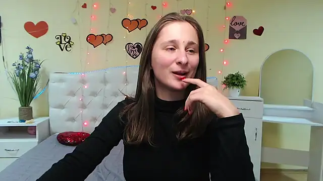 MichelLeee online show from February 12, 2025, 3:16 pm