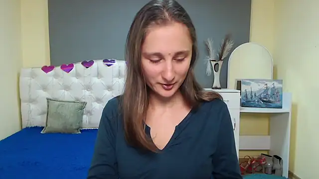 MichelLeee online show from October 7, 2025, 11:18 am