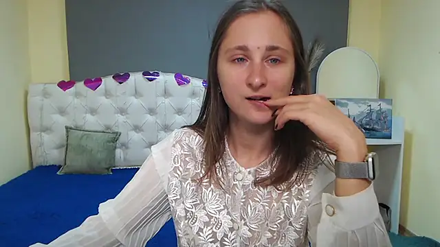 MichelLeee online show from October 8, 2025, 11:19 am