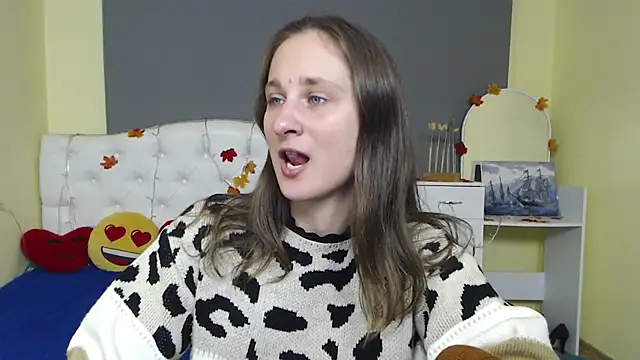 MichelLeee online show from December 2, 2025, 12:21 pm