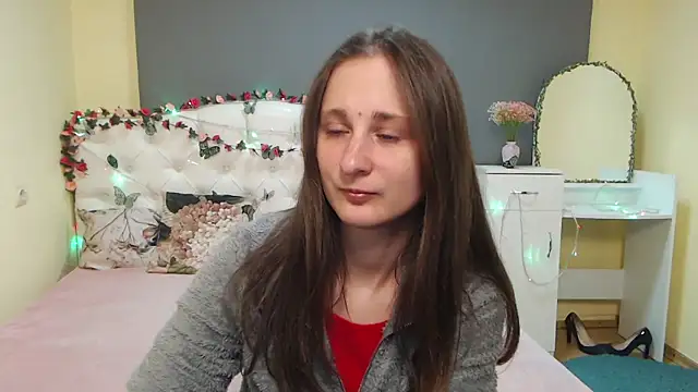 MichelLeee online show from March 12, 2026, 12:11 pm