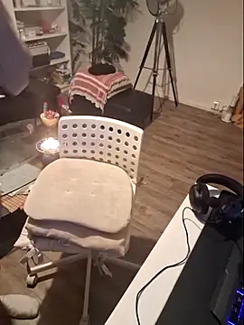 Snapshot of DaWoD030 chatting on December 19, 2024, 9:06 pm DaWoD030 online show from December 19, 2024, 9:06 pm