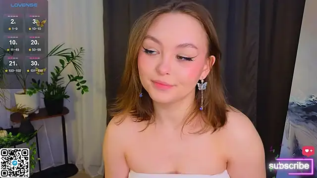 GwendolynFinch online show from February 28, 2025, 1:05 am