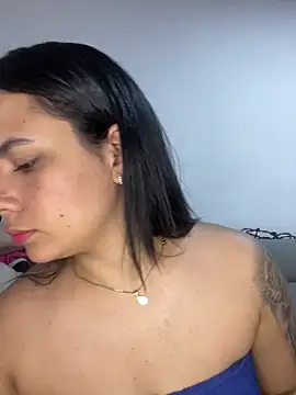 Snapshot of Leyna_Kenet chatting on December 29, 2024, 8:37 pm Leyna Kenet online show from December 29, 2024, 8:37 pm