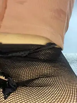 Snapshot of Leyna_Kenet chatting on February 8, 2025, 3:42 pm Leyna Kenet online show from February 8, 2025, 3:42 pm