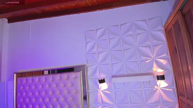 im sebaslopez online show from April 1, 2026, 7:44 pm