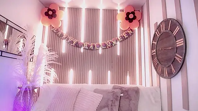 Aniie Doll online show from October 11, 2025, 8:18 pm