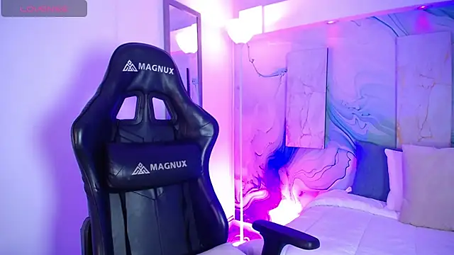 Aniie Doll online show from March 10, 2026, 8:58 pm