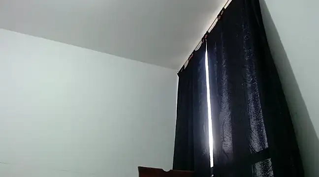 nicolle milf1978 online show from February 1, 2025, 11:21 am