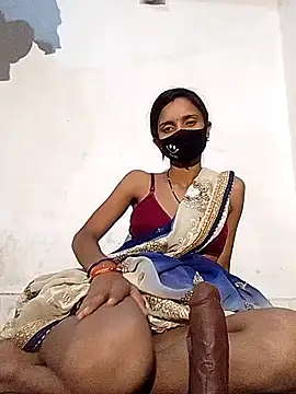 Snapshot of Suhani512 chatting on January 8, 2025, 4:44 pm Suhani512 online show from January 8, 2025, 4:44 pm