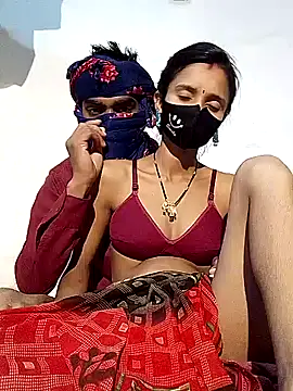 Snapshot of Suhani512 chatting on January 14, 2025, 5:12 pm Suhani512 online show from January 14, 2025, 5:12 pm