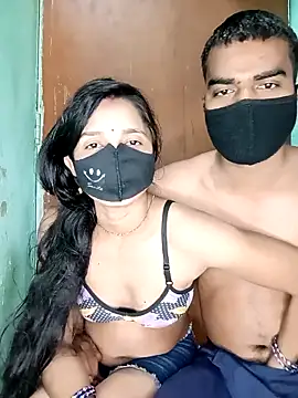 Snapshot of Suhani512 chatting on November 30, 2025, 10:19 am Suhani512 online show from November 30, 2025, 10:19 am