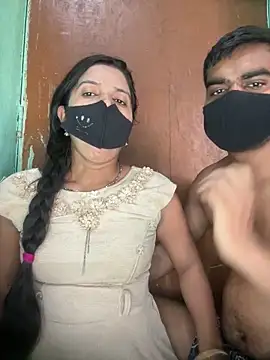 Suhani512 online show from April 15, 2026, 3:57 am