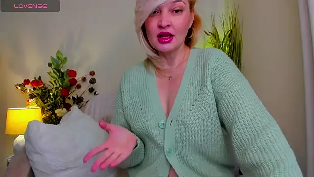 Milena candyy online show from April 15, 2026, 11:50 am