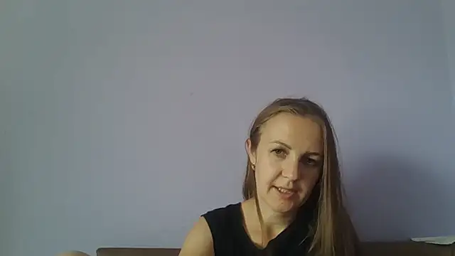 Snapshot of Milaniya261 chatting on July 18, 2026, 12:20 pm Milaniya261 online show from July 18, 2026, 12:20 pm