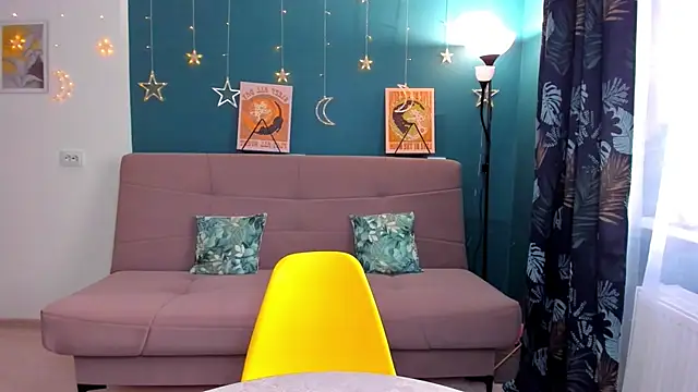 Xloe Queen online show from December 25, 2024, 9:56 am