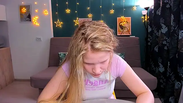 Xloe Queen online show from March 1, 2025, 11:06 am