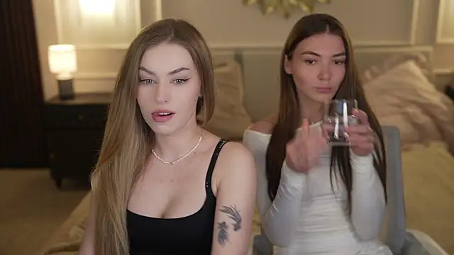 Snapshot of Maggie_tenderness chatting on September 12, 2025, 2:50 pm Maggie tenderness online show from September 12, 2025, 2:50 pm