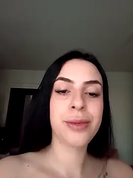 Snapshot of Morguisssz chatting on October 6, 2025, 8:28 pm Morguisssz online show from October 6, 2025, 8:28 pm