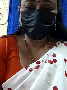 Snapshot of rekha_naier chatting on April 5, 2026, 5:32 pm rekha naier online show from April 5, 2026, 5:32 pm