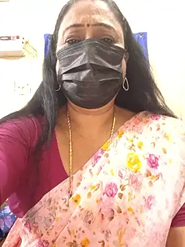 Snapshot of rekha_naier chatting on June 6, 2026, 5:28 pm rekha naier online show from June 6, 2026, 5:28 pm