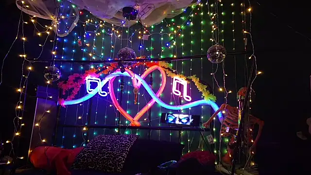 Snapshot of anonymouszN chatting on March 4, 2026, 9:43 pm anonymouszN online show from March 4, 2026, 9:43 pm