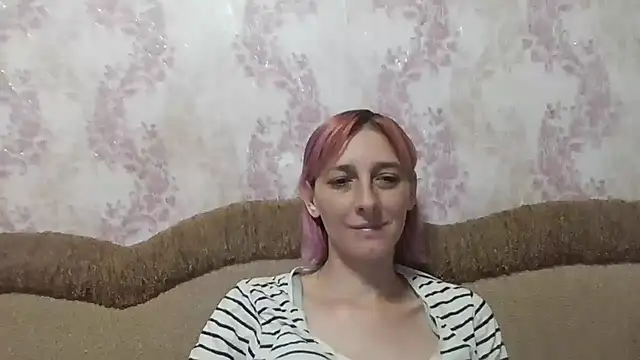 Snapshot of Ketti_mom chatting on July 8, 2026, 4:22 pm Ketti mom online show from July 8, 2026, 4:22 pm