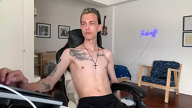 Den BlueXx online show from December 23, 2024, 10:32 am