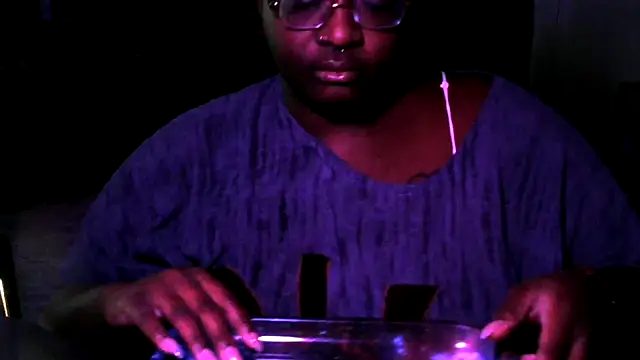 BigKittyRaven online show from December 6, 2024, 10:08 pm