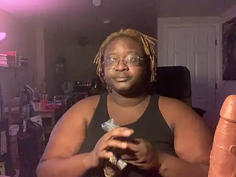 BigKittyRaven online show from February 7, 2025, 4:37 am