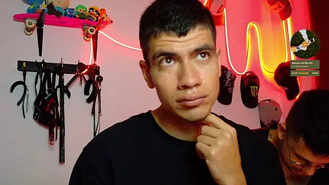 Snapshot of Nymphobuddies chatting on February 14, 2025, 5:25 pm Nymphobuddies online show from February 14, 2025, 5:25 pm