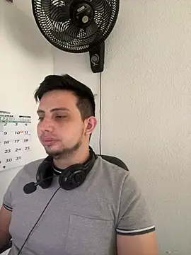 Snapshot of Dannydick chatting on January 14, 2025, 12:56 pm Dannydick online show from January 14, 2025, 12:56 pm