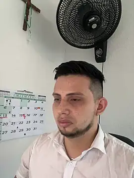 Snapshot of Dannydick chatting on January 17, 2025, 12:52 pm Dannydick online show from January 17, 2025, 12:52 pm