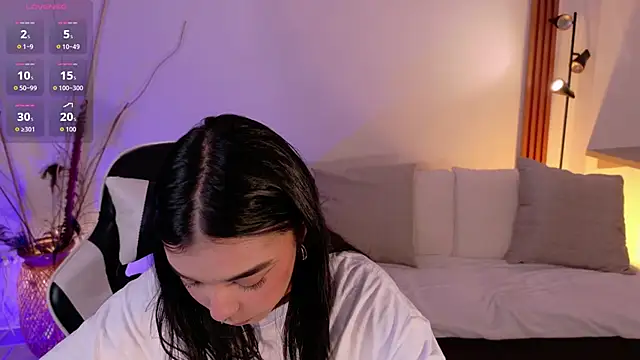 AnabelWolf online show from April 23, 2026, 2:08 pm