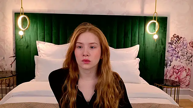 MichelleReid online show from February 19, 2025, 1:18 am