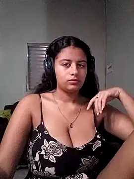 Snapshot of Babydol18_ chatting on March 18, 2025, 7:19 am Babydol18 online show from March 18, 2025, 7:19 am