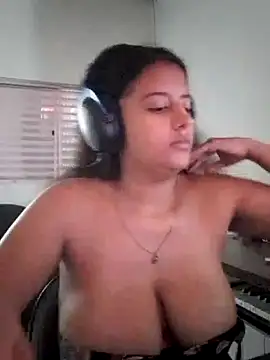 Snapshot of Babydol18_ chatting on March 18, 2025, 10:25 am Babydol18 online show from March 18, 2025, 10:25 am