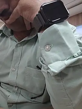 samee00721 online show from April 10, 2026, 9:14 am