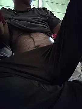 samee00721 online show from April 12, 2026, 10:09 am