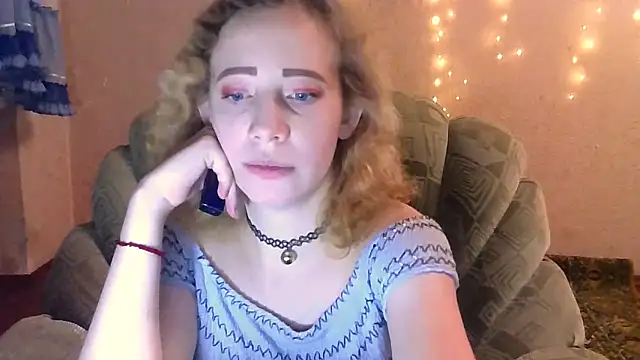 Snapshot of MelxMellie chatting on February 5, 2025, 1:58 am MelxMellie online show from February 5, 2025, 1:58 am