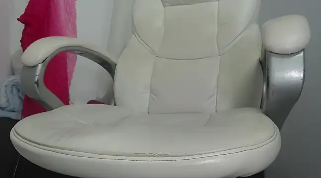 Xileny-Halliwey online show from March 9, 2025, 1:14 am