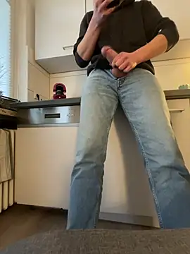 dirtyeeedii online show from December 4, 2025, 1:20 pm