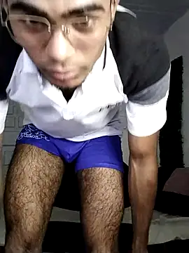 Snapshot of alessandro_2005 chatting on December 5, 2024, 11:18 pm alessandro 2005 online show from December 5, 2024, 11:18 pm