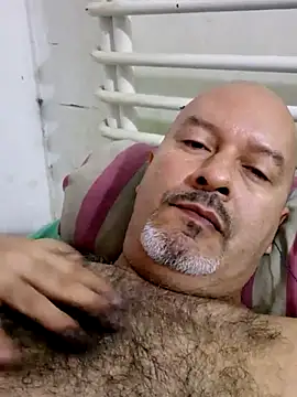 Snapshot of Juan_45 chatting on May 19, 2026, 1:39 pm Juan 45 online show from May 19, 2026, 1:39 pm