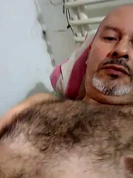 Snapshot of Juan_45 chatting on June 18, 2026, 7:29 pm Juan 45 online show from June 18, 2026, 7:29 pm