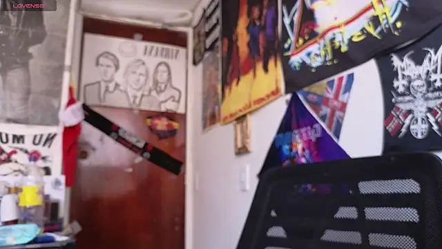 Snapshot of Darkness_jones_ chatting on December 12, 2024, 6:53 pm Darkness jones online show from December 12, 2024, 6:53 pm