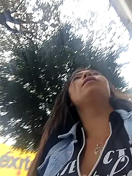 LIZ-06  online show from February 18, 2025, 5:21 pm